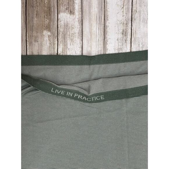 Lululemon Men's Short Sleeve Tech Shirt Size L Green - Picture 6 of 7